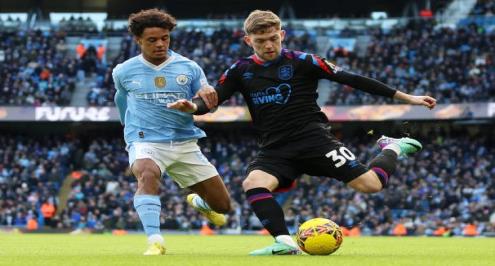 مانشستر سيتي يفترس هدرسفيلد في 100 دقيقة ويؤمن بداية رحلة الحفاظ على كأس الاتحاد الإنجليزي